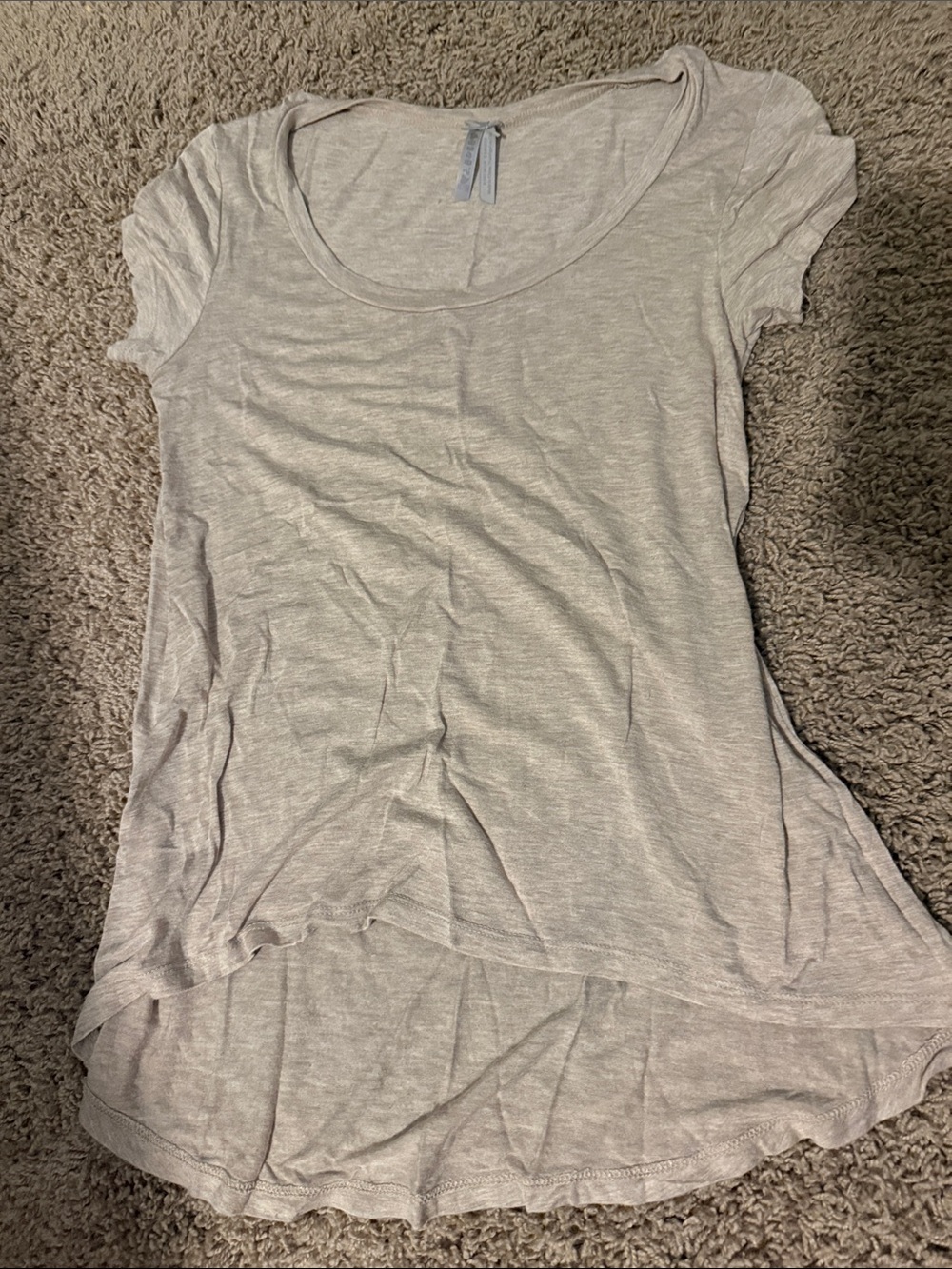 Women's tan Scoop Neck Short Sleeve Tee